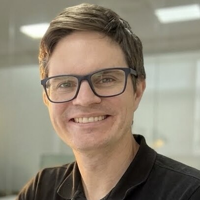 Thomas Sims, who makes Sexton.